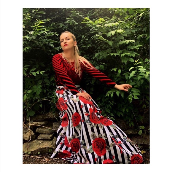 Stripes & red roses 🌹 full length skirt S-M - Picture 2 of 6